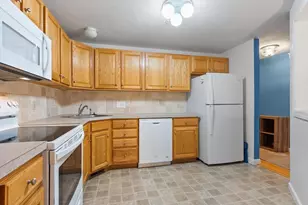 31 Bridle Cross Rd, Fitchburg, MA 01420 - Photo 2