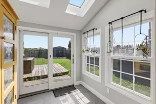 20 Milton St, Saugus, MA 01906 - Photo 14