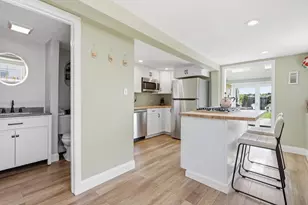 20 Milton St, Saugus, MA 01906 - Photo 10