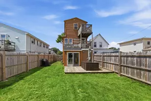 20 Milton St, Saugus, MA 01906 - Photo 34