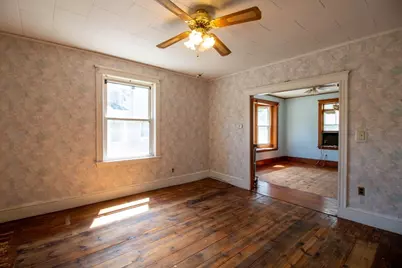249 Groveland St, Haverhill, MA 01830 - Photo 10