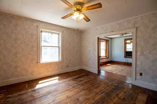 249 Groveland St, Haverhill, MA 01830 - Photo 10