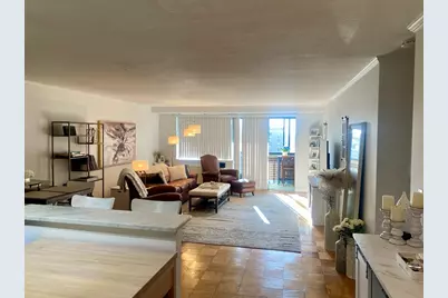 9 Hawthorne Place #15R, Boston, MA 02114 - Photo 2