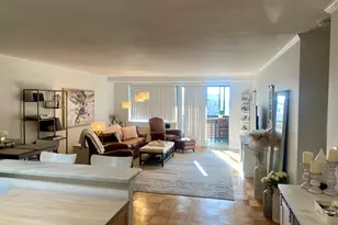 9 Hawthorne Pl, Boston, MA 02114 - Photo 2