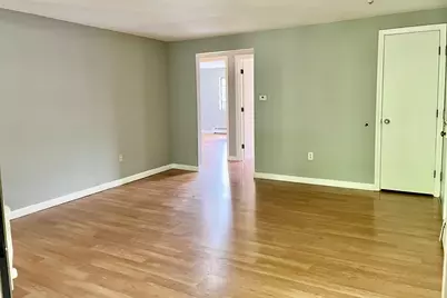 1600 Skyline Dr #6, Lowell, MA 01854 - Photo 6