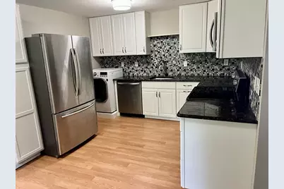 1600 Skyline Dr #6, Lowell, MA 01854 - Photo 12
