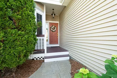 70 Lincoln Ln #70, Grafton, MA 01536 - Photo 2
