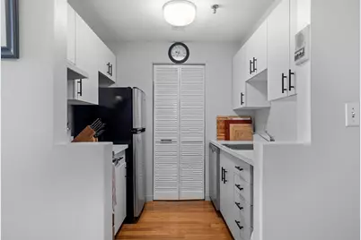 126 Tudor #C, Boston, MA 02127 - Photo 4