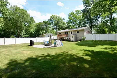 1617 Providence Rd, Northbridge, MA 01534 - Photo 2