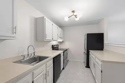44 Evergreen Rd #302, Northampton, MA 01053 - Photo 10