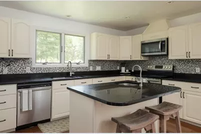 28 Gammons Rd, Acushnet, MA 02743 - Photo 12