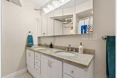 16 Garrison Rd #8, Brookline, MA 02445 - Photo 14