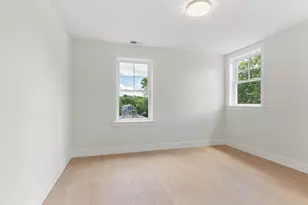 60 Neillian St, Bedford, MA 01730 - Photo 24