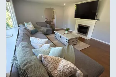 91 Pleasant St, Northborough, MA 01532 - Photo 8