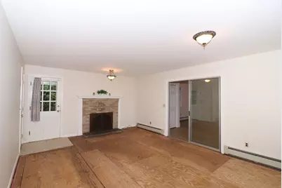 30 Gill Ct, Northbridge, MA 01588 - Photo 4