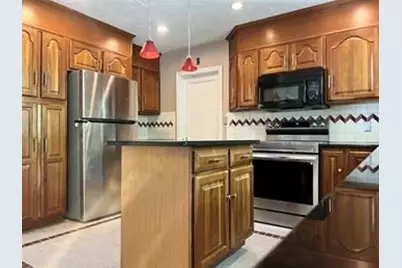 3 Hearthstone Cir, Natick, MA 01760 - Photo 2