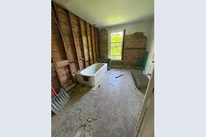 27 Daniels Ave, Pittsfield, MA 01201 - Photo 16
