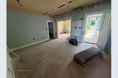 27 Daniels Ave, Pittsfield, MA 01201 - Photo 10