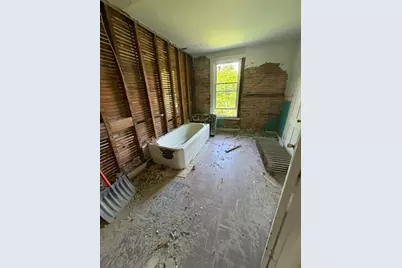 27 Daniels Ave, Pittsfield, MA 01201 - Photo 16