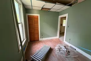 27 Daniels Ave, Pittsfield, MA 01201 - Photo 4