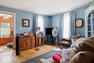 71 Worthington St, Chicopee, MA 01020 - Photo 6