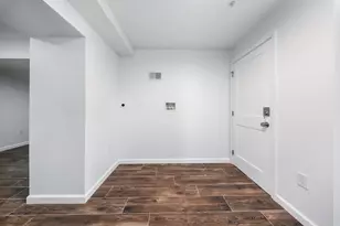 180 Jackson St, Lawrence, MA 01841 - Photo 10