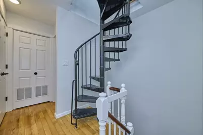 213 Green St #2, Cambridge, MA 02139 - Photo 18