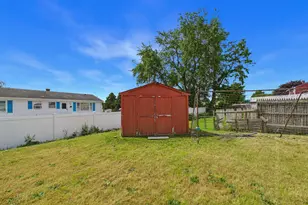 7 Wayne St, Fairhaven, MA 02719 - Photo 26