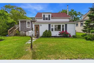 7 Wayne St, Fairhaven, MA 02719 - Photo 4
