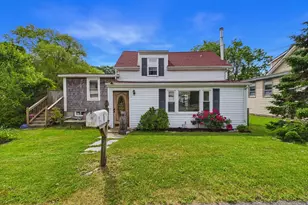 7 Wayne St, Fairhaven, MA 02719 - Photo 4