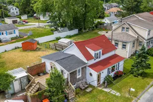 7 Wayne St, Fairhaven, MA 02719 - Photo 1