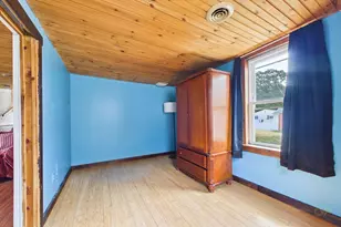 7 Wayne St, Fairhaven, MA 02719 - Photo 10