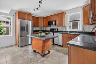 18 Vincent Ave, Belmont, MA 02478 - Photo 2