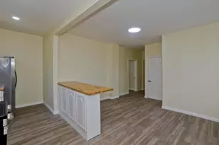 205 St James Ave, Springfield, MA 01109 - Photo 10
