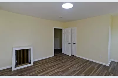 205 St James Ave, Springfield, MA 01109 - Photo 18