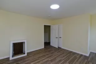 205 St James Ave, Springfield, MA 01109 - Photo 18