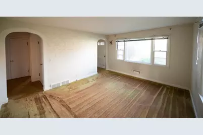 184 Chester St, Fitchburg, MA 01420 - Photo 6