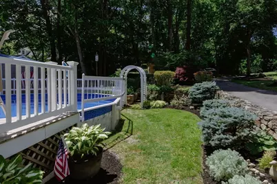 98 Randolph St, Weymouth, MA 02190 - Photo 14
