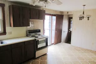 35 Tioga St, Springfield, MA 01128 - Photo 4