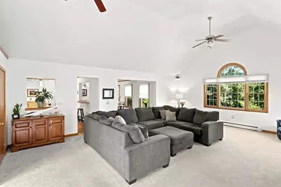 274 Strong St, Amherst, MA 01002 - Photo 16
