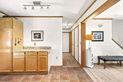 274 Strong St, Amherst, MA 01002 - Photo 8