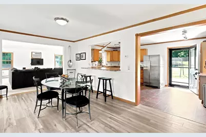 274 Strong St, Amherst, MA 01002 - Photo 10