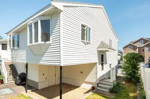 9 10th St W, Salisbury, MA 01952 - Photo 30
