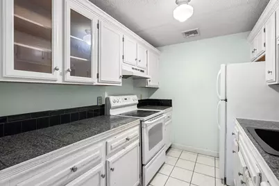 15 Bower Road #E1, Quincy, MA 02169 - Photo 12