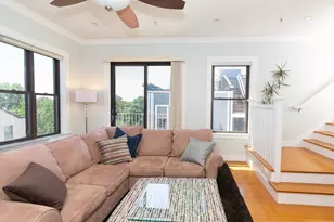 88 B St, Boston, MA 02127 - Photo 4