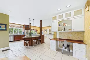 545 Hazel St, Uxbridge, MA 01569 - Photo 12