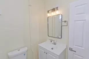 205 St James Ave, Springfield, MA 01109 - Photo 28