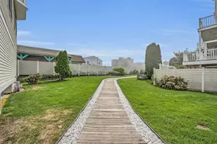 11 Railroad Ave, Salisbury, MA 01952 - Photo 34