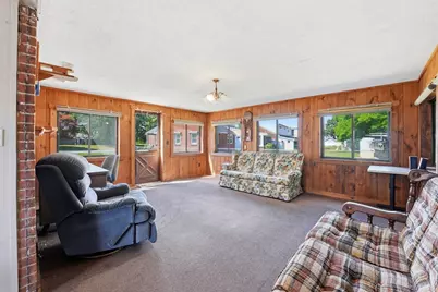 92 Laconia St, Ludlow, MA 01056 - Photo 6