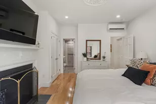 31 Bay State Rd, Boston, MA 02215 - Photo 18